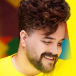 دانلود آهنگ علی عبدالمالکی به نام آهنگ قشنگ / میشه یه ستاره باشم تو شب موی بلندت
