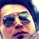 دانلود آهنگ علی اصحابی به نام ای کاش / من میرم اما با دل خون و پریشون با قصه های تلخ و با رنج فراوون