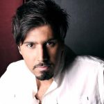 دانلود آهنگ احسان خواجه امیری به نام کاغذ / دلم انگاری گرفته قده بغضه یا کریما