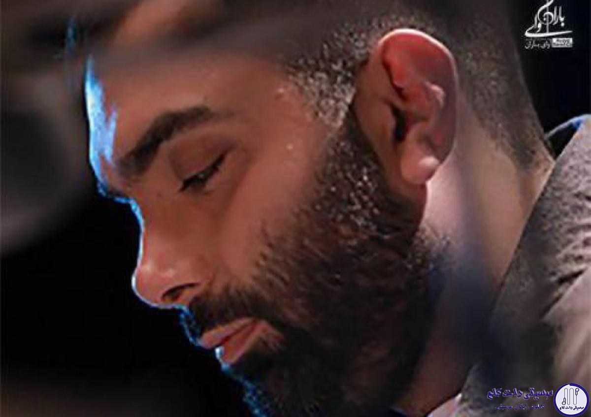 دانلود آهنگ مسعود صادقلو به نام بی عاطفه / پرسه میزنم تو خیابونا سرمو میگیرم بالا رو به خدا