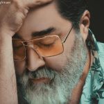 دانلود آهنگ مهدی یغمایی به نام بی سر و سامان / چه برایم مانده از تو جز دل سرخورده ام