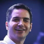 محسن یگانه دیگر نمی تواند بخواند؟